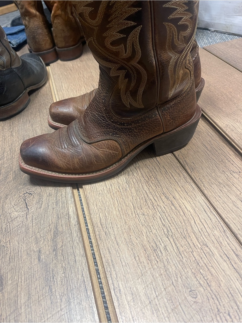 Ariat Chocolate Brown Embossed Leather Western Boots